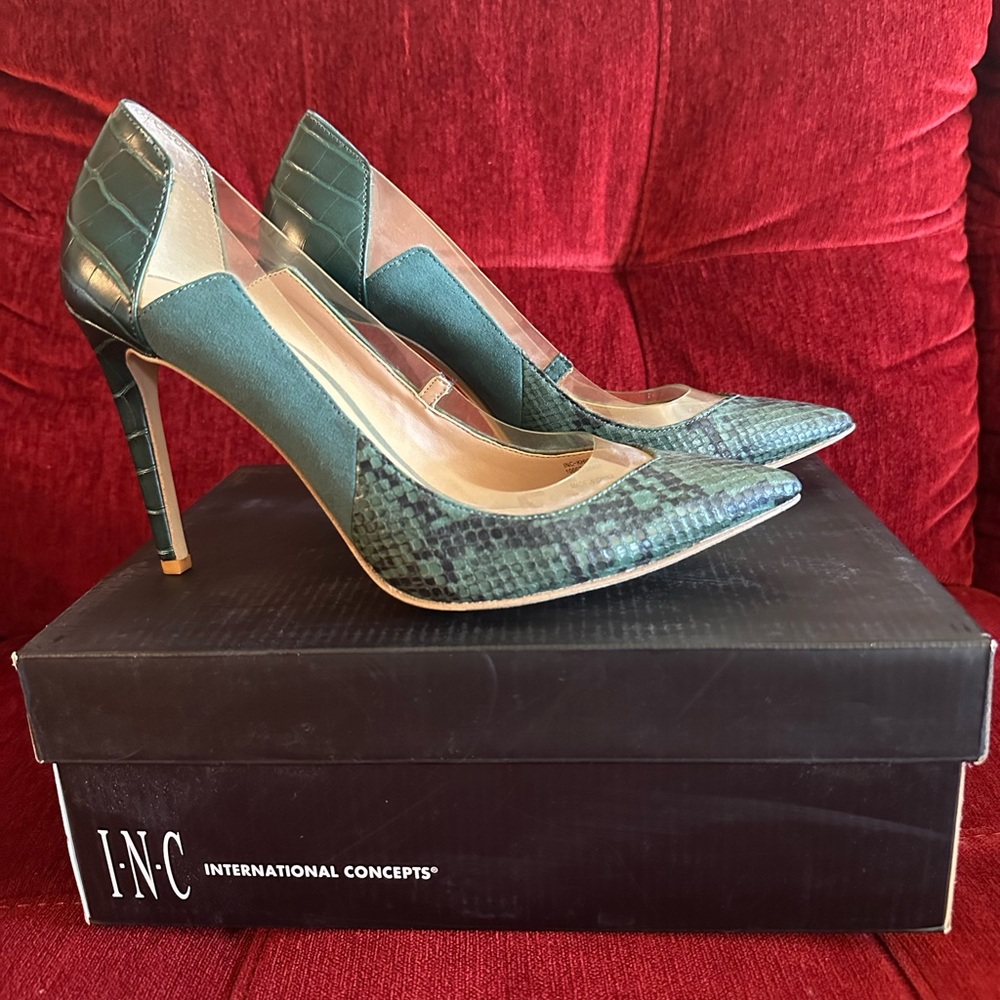 INC International Concepts Women's Green Snake Skin Stiletto Heels